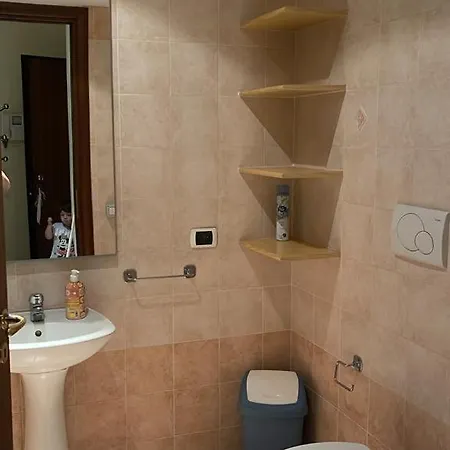 A Pochi Passi Dal Centro アパート ノヴァーラ